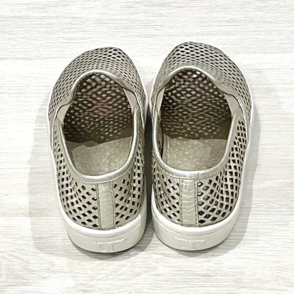TORY BURCH: Jesse - Gold metallic 'perforated' sneaker. Size 6. - Picture 4 of 6